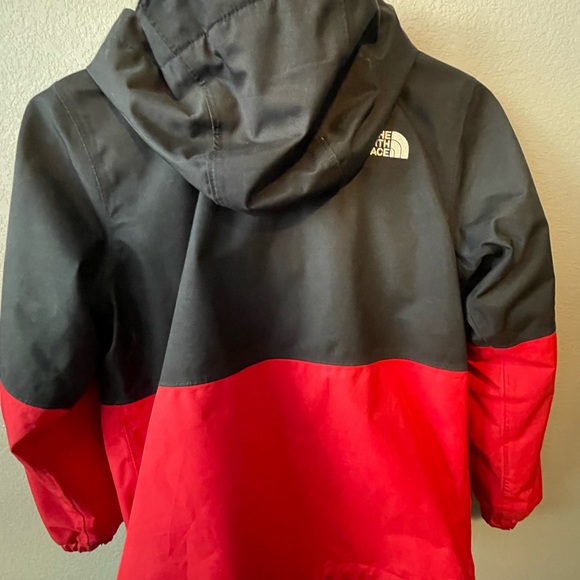 Gently used kids coat - Picture 2 of 3